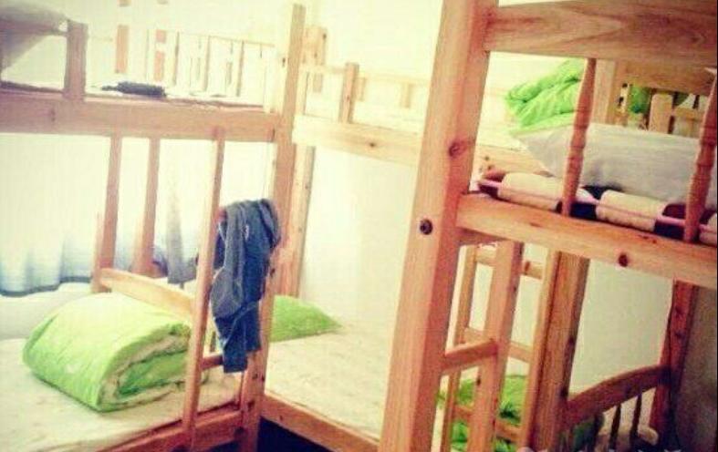 שיאמן Backyard Youth Hostel חדר תמונה